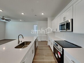 6411 Aspen Mountain Ave in Las Vegas, NV - Building Photo - Building Photo