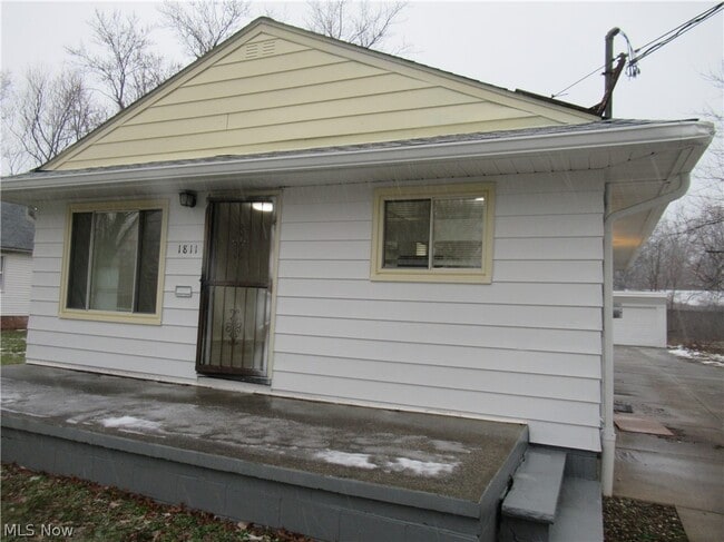 property at 1811 E 298th St