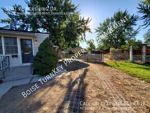 3701 Pershing Dr in Boise, ID - Building Photo - Building Photo