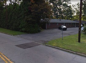 1390 Forest Glen Dr, Unit 4