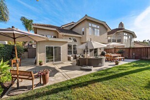 2004 Via Solona in San Clemente, CA - Building Photo