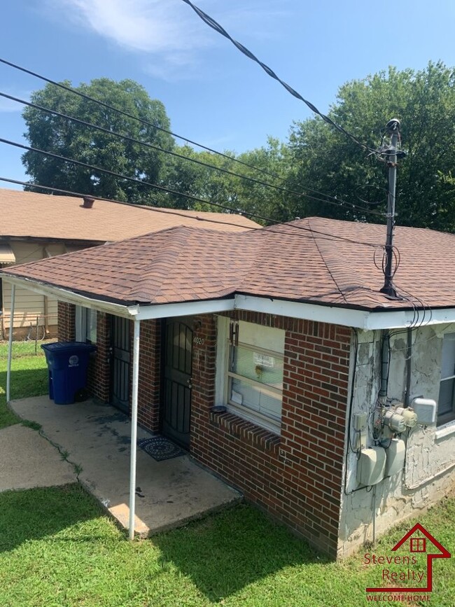 property at 4020 Kirkland Ave