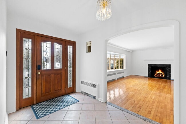 115 Stonehedge Dr N in Greenwich, CT - Building Photo - Building Photo