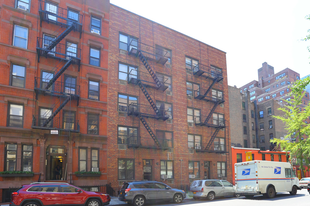 204-206 E 25th St in New York, NY - Foto de edificio