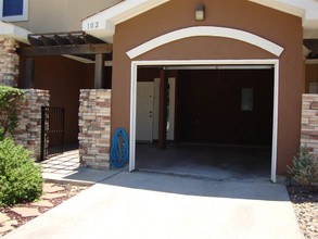 2619 San Isidro Pkwy-Unit -102 in Laredo, TX - Building Photo - Building Photo