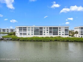 190 Pinellas Ln in Cocoa Beach, FL - Building Photo