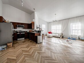 14520 Vauxhall Dr in Sterling Heights, MI - Building Photo - Building Photo