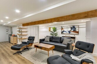 28 Wegman Pkwy in Jersey City, NJ - Building Photo - Building Photo