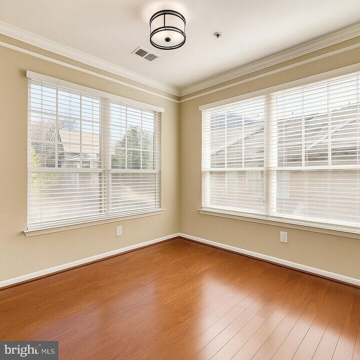 1530 Spring Gate Dr. in McLean, VA - Building Photo