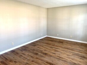 2425 Pendleton Dr in Clarksville, TN - Building Photo - Building Photo