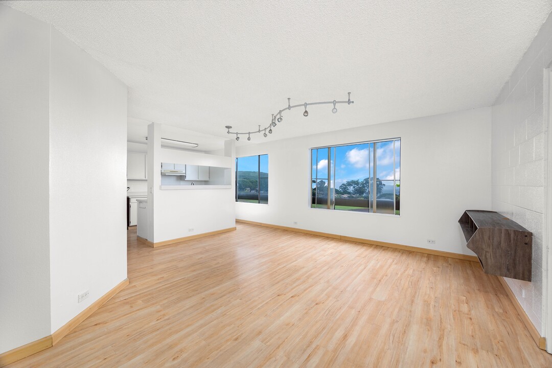 92-988 Panana St in Kapolei, HI - Building Photo