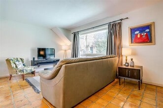 2710 Douglas Ave in Dallas, TX - Building Photo - Building Photo