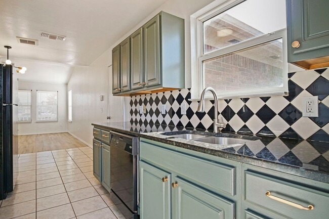 18717 Piedra Dr in Edmond, OK - Building Photo - Building Photo