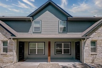 561 S 2nd Ave in Stephenville, TX - Building Photo - Building Photo