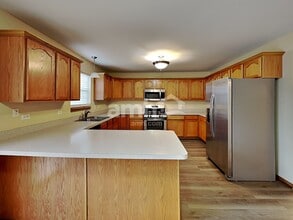 8058 W Rosebury Dr in Frankfort, IL - Building Photo - Building Photo