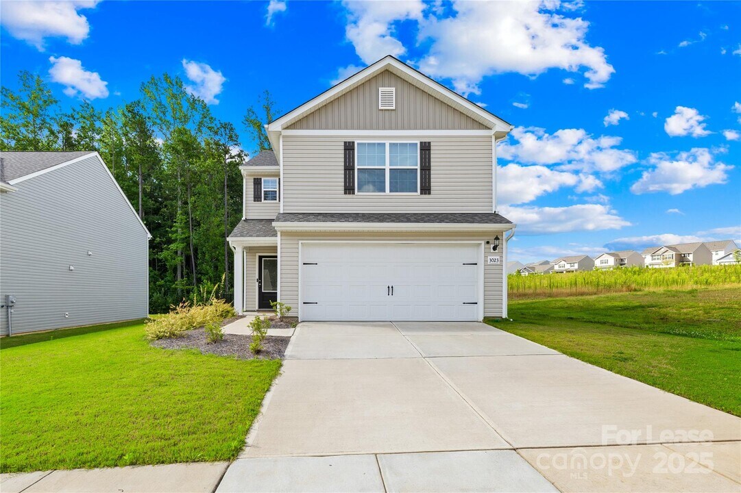 3023 Trailblazer St in Charlotte, NC - Foto de edificio