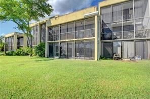 2800 SW 87th Ave in Davie, FL - Building Photo