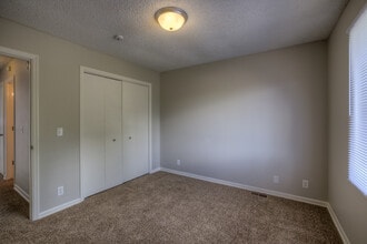 3307 S 133rd St in Omaha, NE - Building Photo - Building Photo