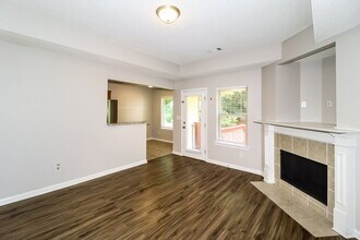 9236 Lazzini Cove in Cordova, TN - Building Photo - Building Photo