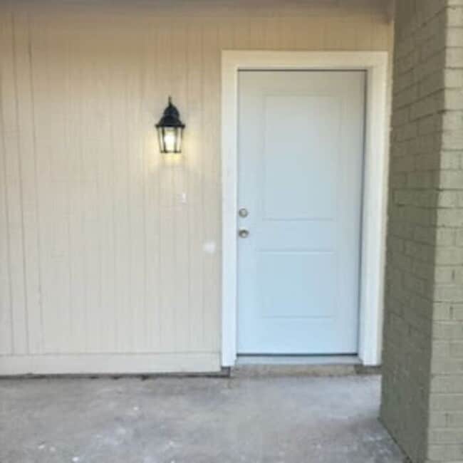 property at 428 N Vaughan Ave