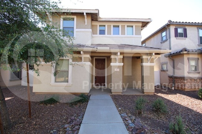 property at 3915 E Kent Ave