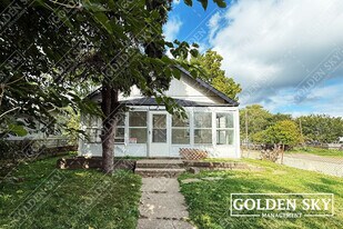 806 W 7th St in Muncie, IN - Building Photo