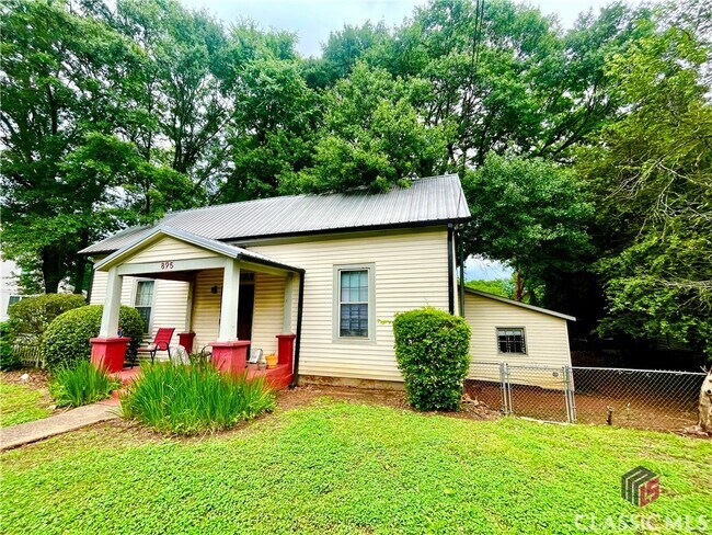 property at 895 Oconee St