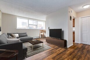 Kerri Grove in Yorkton, SK - Building Photo