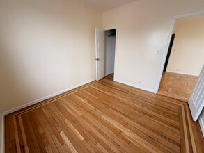 1959 Hobart Ave, Unit 5 in Bronx, NY - Foto de edificio - Building Photo