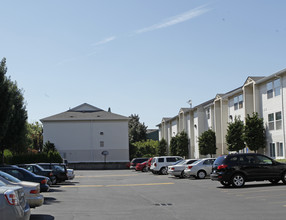 Holgate Commons Apartments in Portland, OR - Building Photo - Building Photo