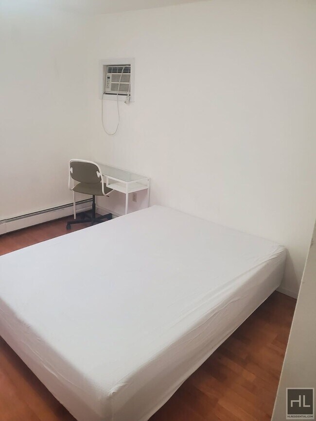 163rd Rd, Unit 2 in Queens, NY - Building Photo - Building Photo