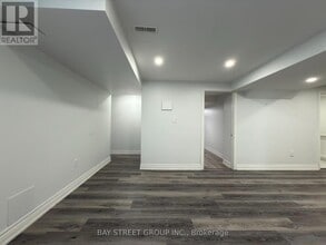 82 Exbury Rd in Toronto, ON - Building Photo - Building Photo