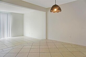 215 Mango Dr in Davenport, FL - Building Photo - Building Photo