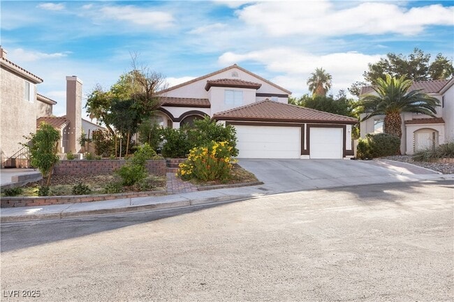 7820 Mount Angel Dr in Las Vegas, NV - Building Photo - Building Photo