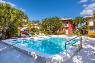 Garden Apartments in Fort Lauderdale, FL - Building Photo - Building Photo