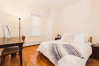 31 Plymouth St in Cambridge, MA - Building Photo - Building Photo