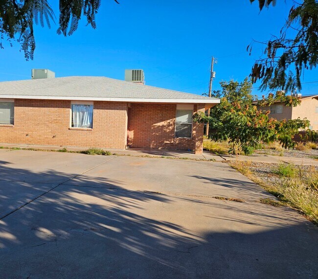 property at 2506 Christina Pl