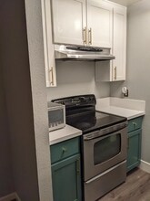 1208 Halifax Ave in Davis, CA - Foto de edificio - Building Photo