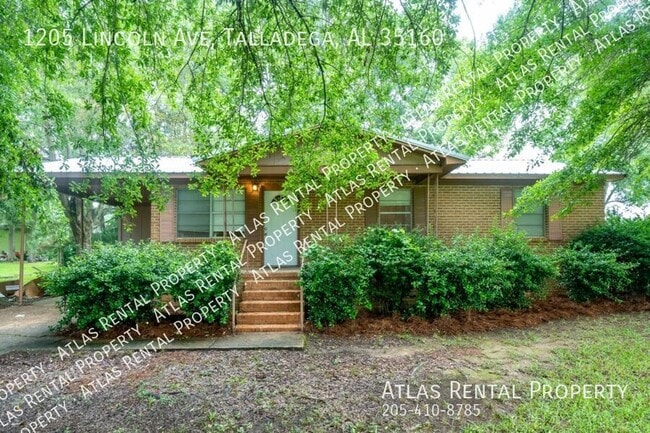 1205 Lincoln Ave