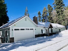 341 CA-173 in Lake Arrowhead, CA - Building Photo