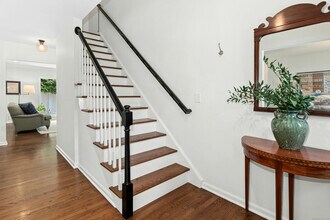 82 Seminary St in New Canaan, CT - Building Photo - Building Photo