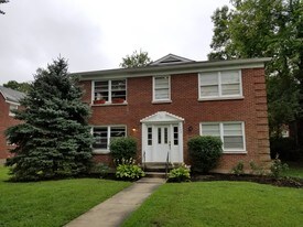 3646 Brownsboro Rd, Unit 4 in Louisville, KY - Building Photo