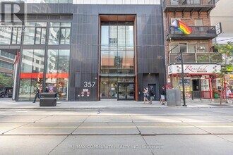 357-3357 King St W in Toronto, ON - Building Photo - Building Photo