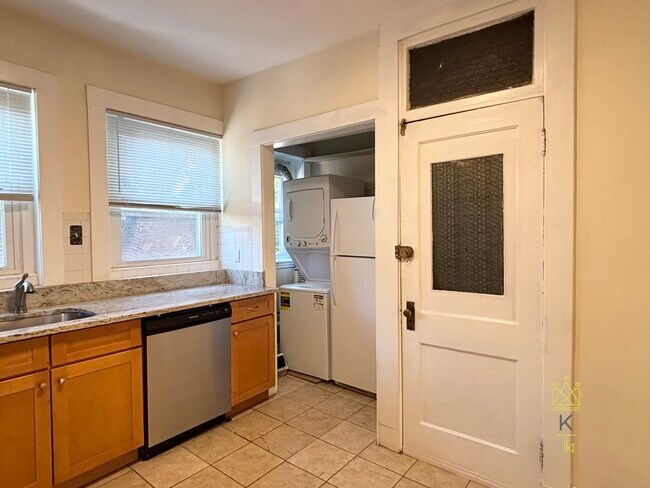 797 Washington St in Brookline, MA - Building Photo - Building Photo