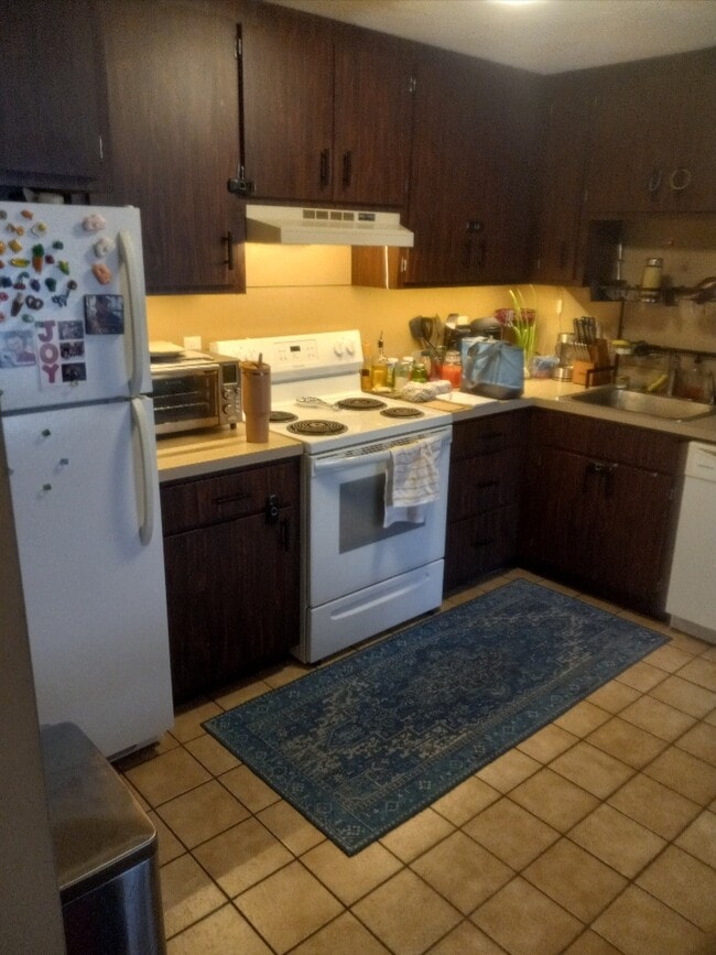 566 Washington St, Unit 1