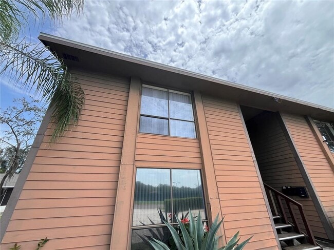 property at 423 E Sessoms Ave