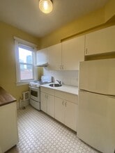 1411 Centre St S in Calgary, AB - Building Photo - Building Photo
