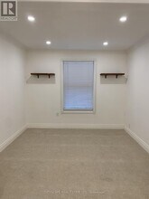 12 Kinrade Ave in Hamilton, ON - Building Photo - Building Photo