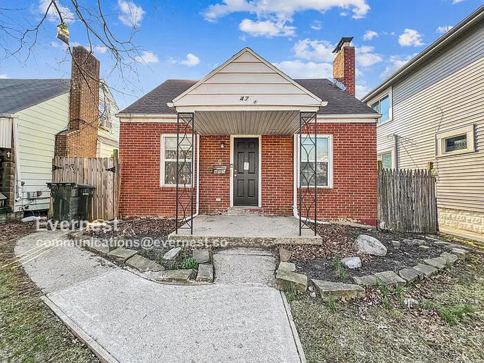 471 Whitethorne Ave in Columbus, OH - Foto de edificio