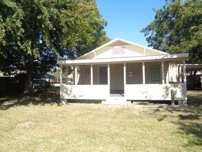 510 Massey Tompkins Rd in Baytown, TX - Building Photo - Building Photo